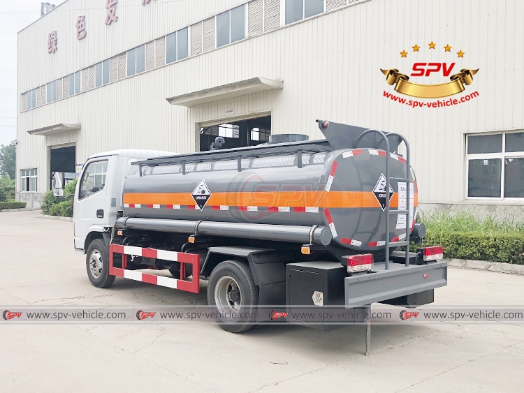 5,000 litres Chemical Liquid Truck Dongfeng - LB